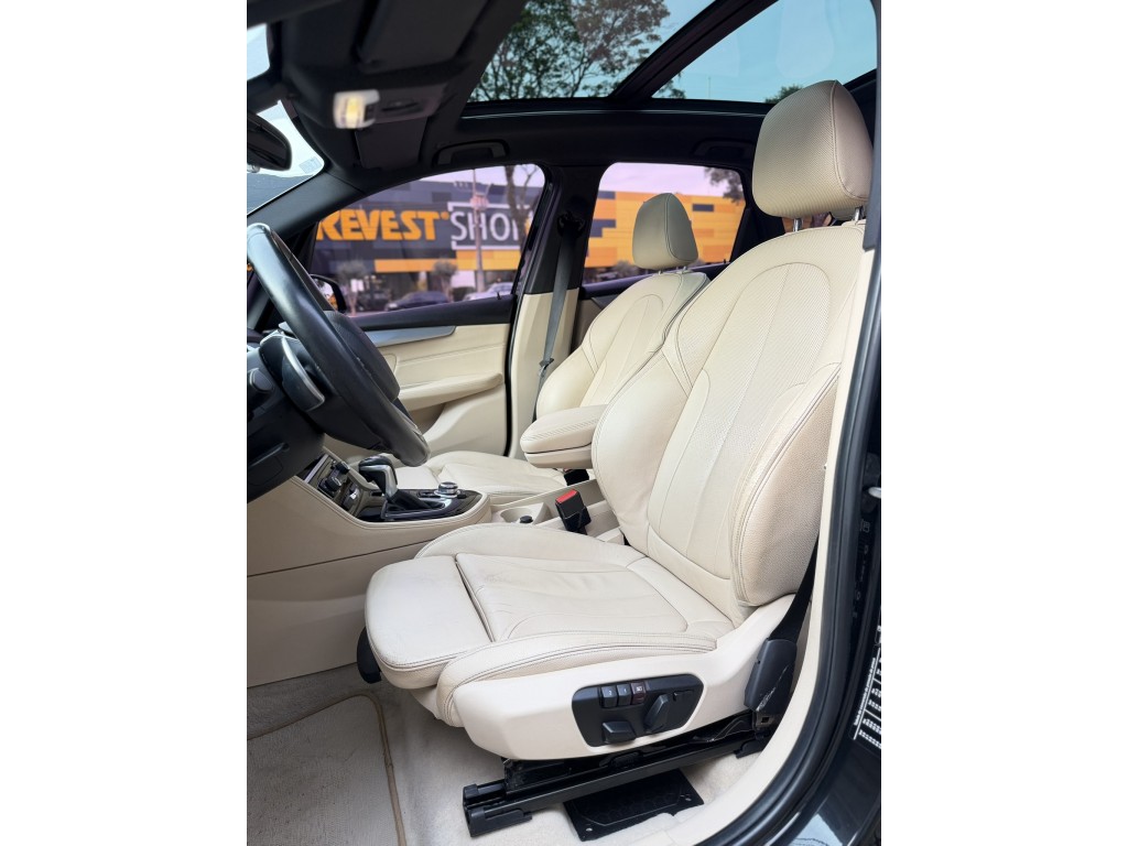BMW 225i 16