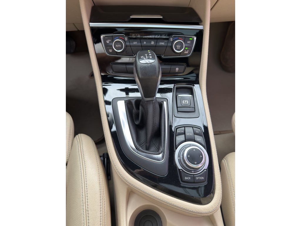 BMW 225i 17