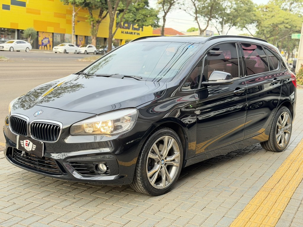 BMW 225i 6