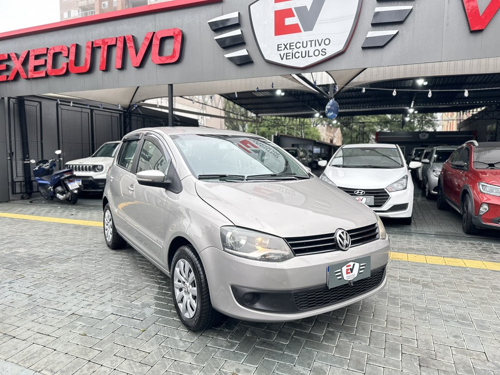 VOLKSWAGEN FOX 1.0 MI TOTAL FLEX 8V 5P 2014
