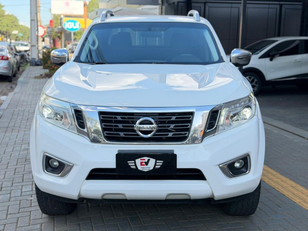 Nissan Frontier 3