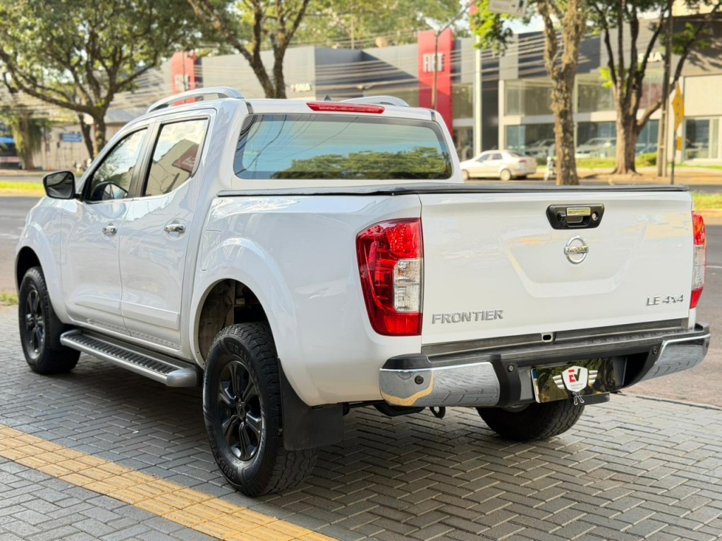 Nissan Frontier 5