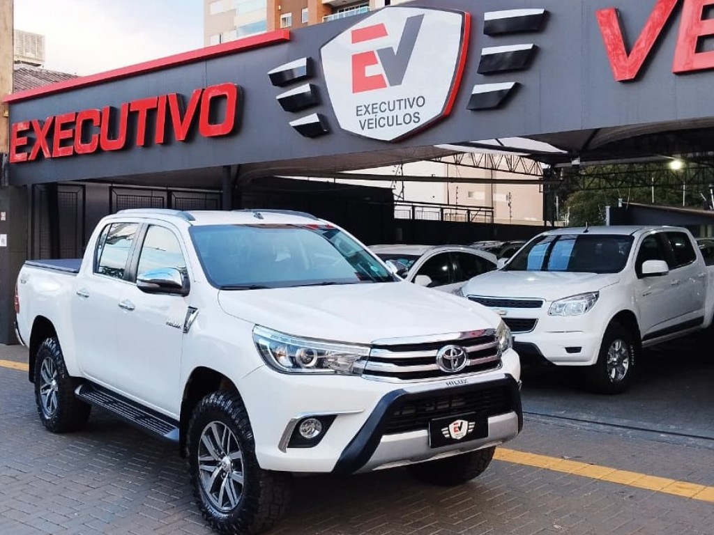 TOYOTA HILUX CD SRX 4X4 2.8 TDI 16V DIESEL AUT. 2016