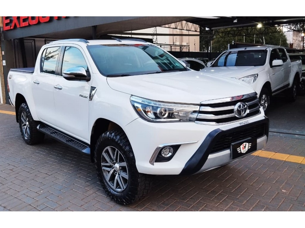 Toyota Hilux 2