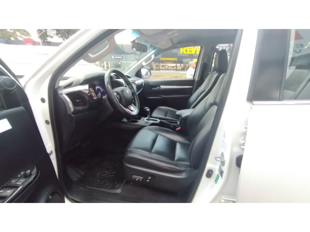 Toyota Hilux 18