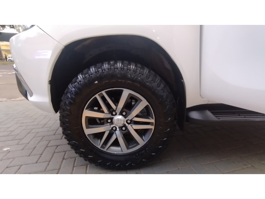Toyota Hilux 10