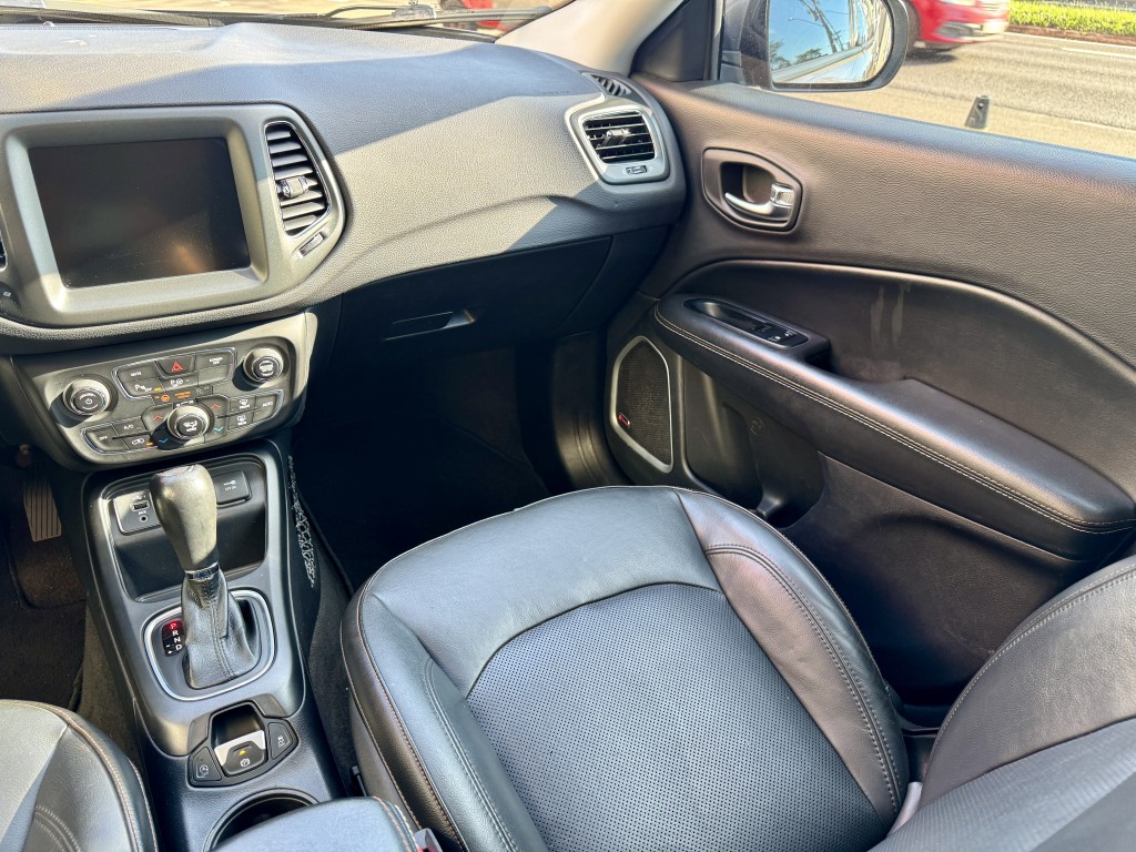 Jeep COMPASS 12