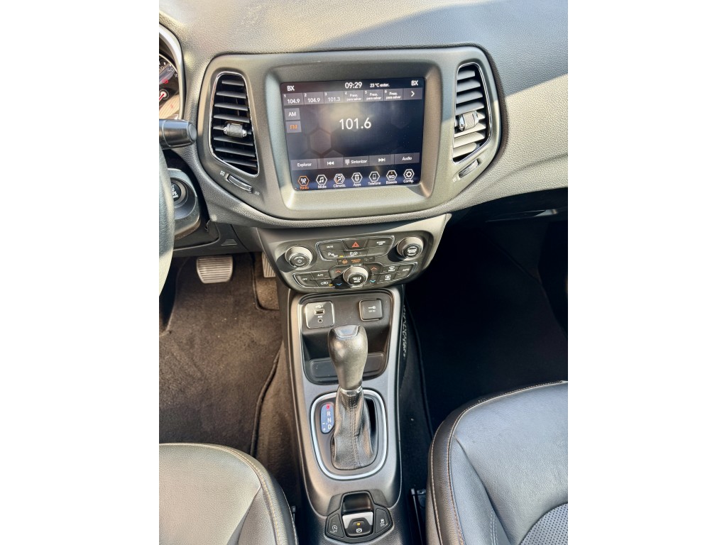 Jeep COMPASS 16