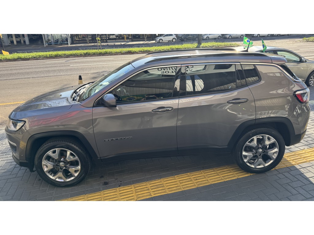 Jeep COMPASS 4