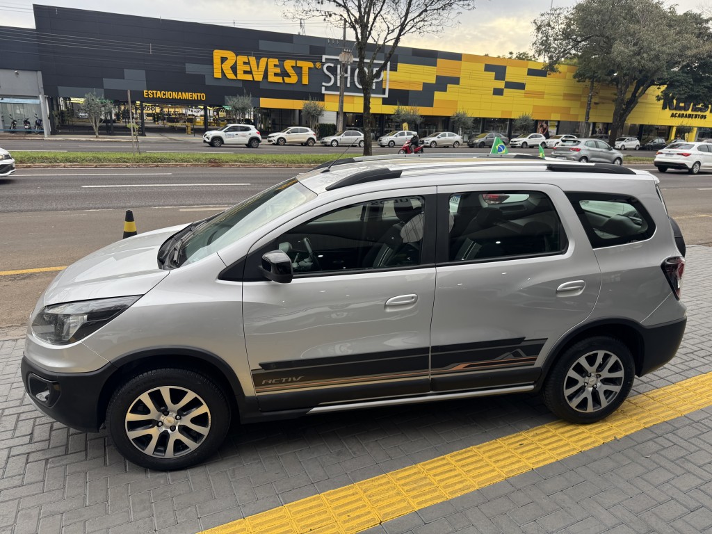 Chevrolet SPIN 5