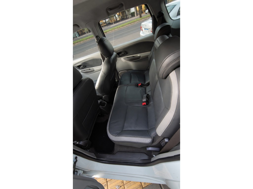 Chevrolet SPIN 17