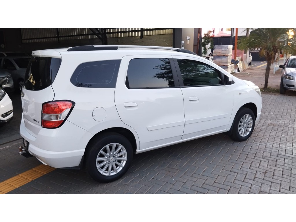 Chevrolet SPIN 8