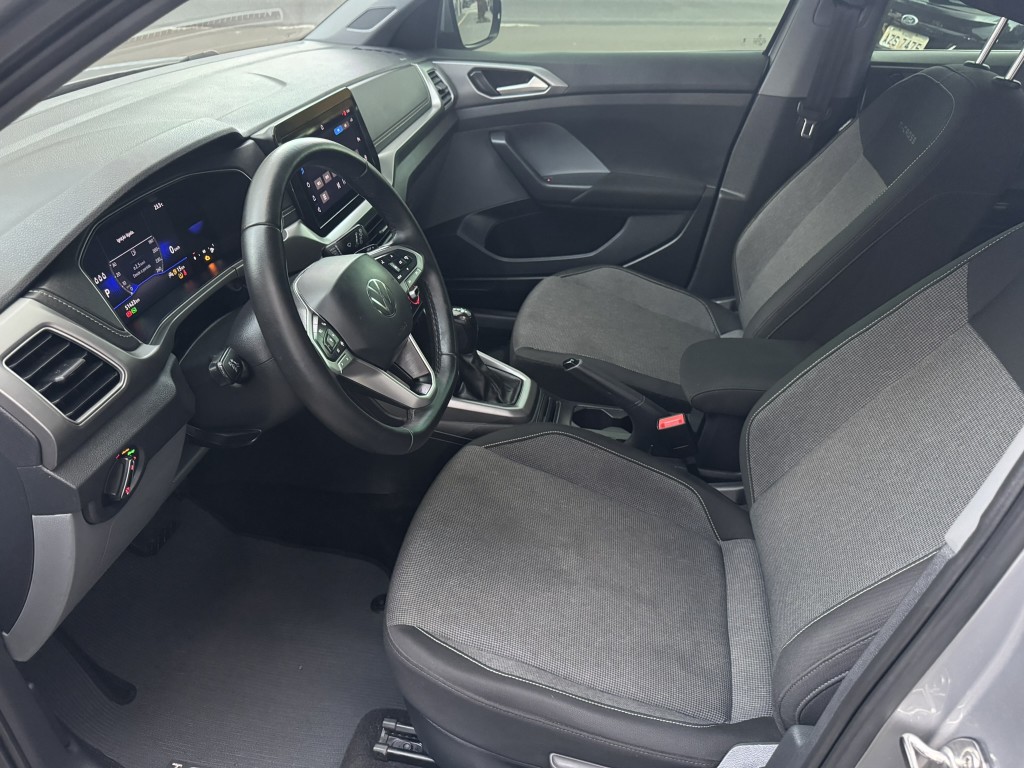 Volkswagen T-Cross 12