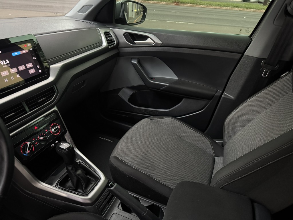 Volkswagen T-Cross 13