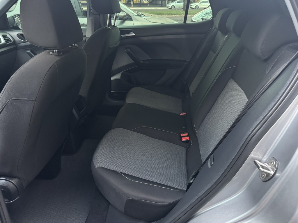 Volkswagen T-Cross 18