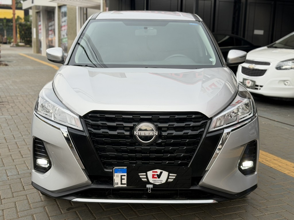 Nissan KICKS 5
