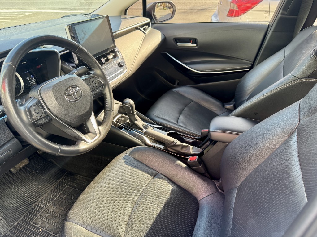 Toyota Corolla 16