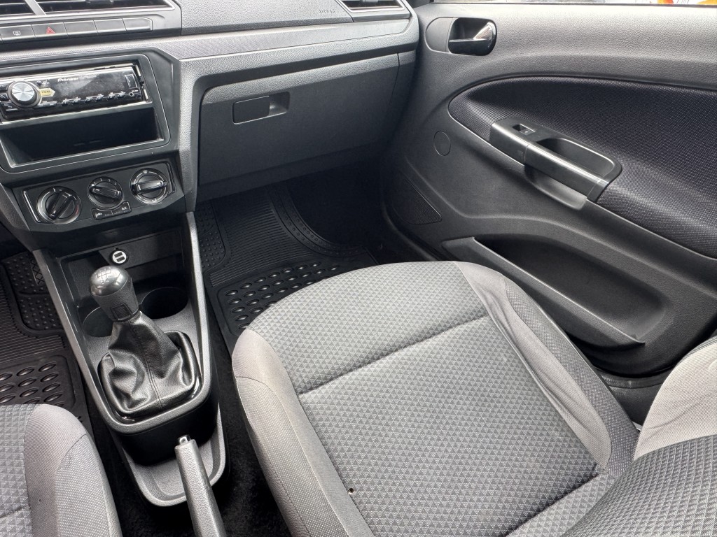 Volkswagen Gol 11