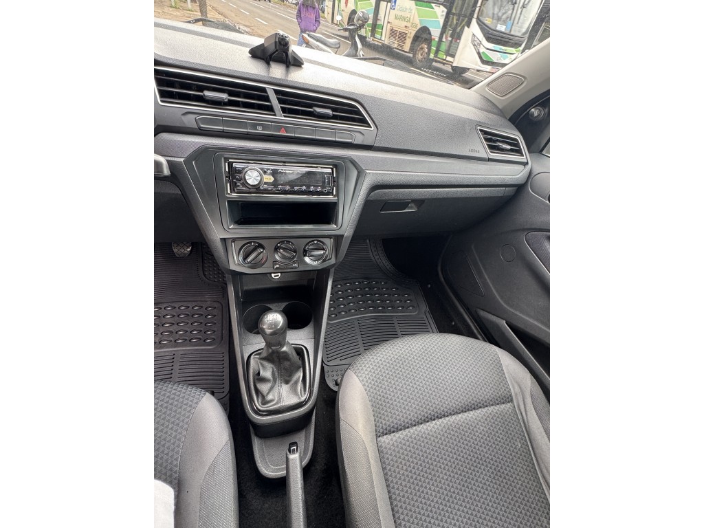 Volkswagen Gol 13