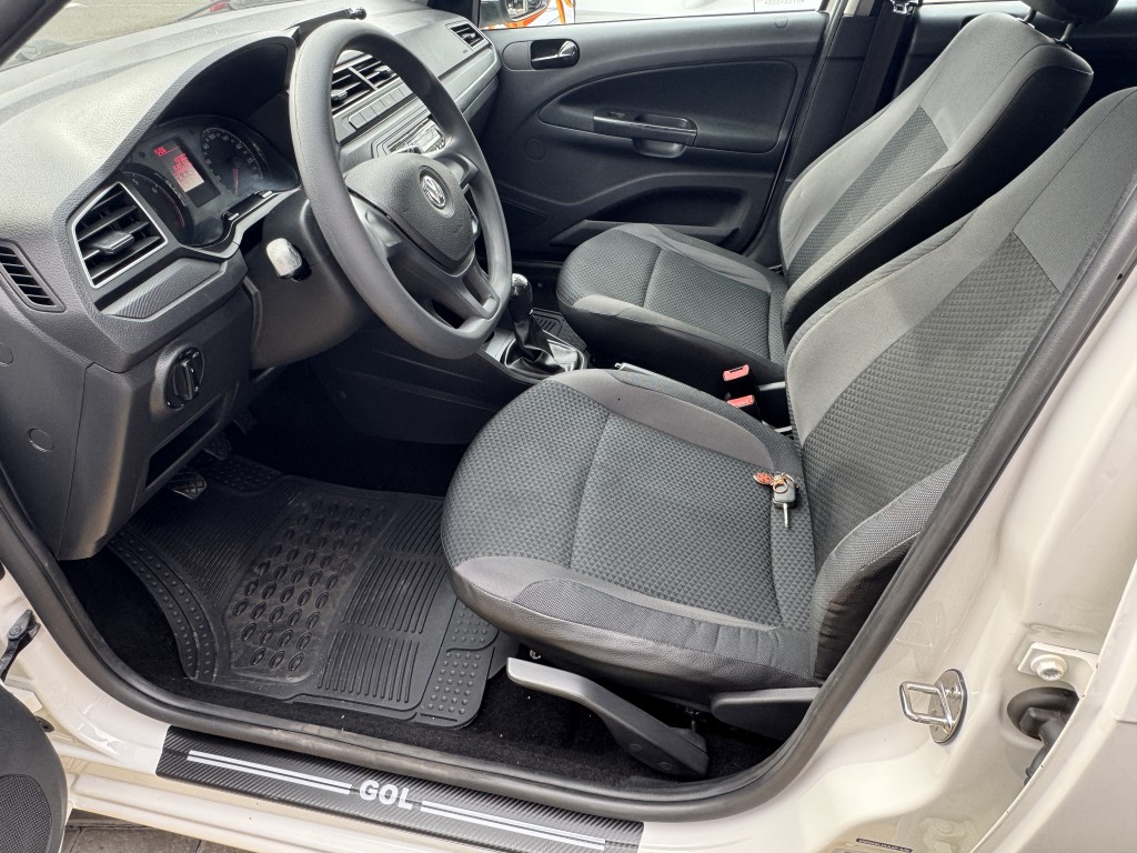 Volkswagen Gol 14