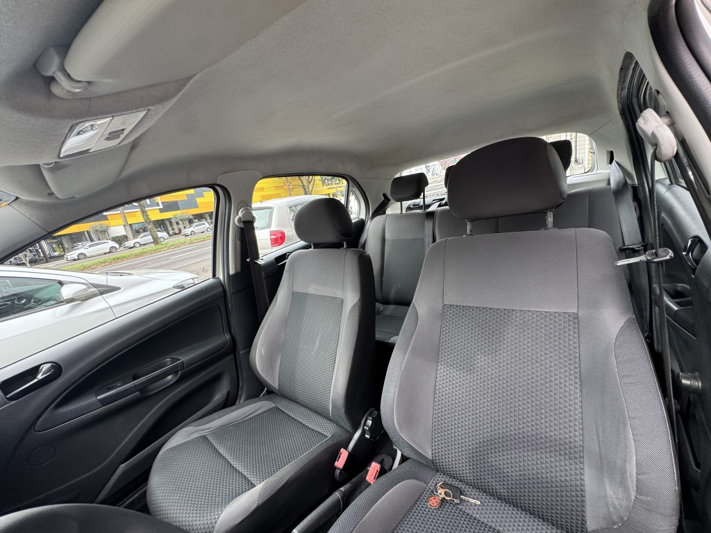 Volkswagen Gol 15