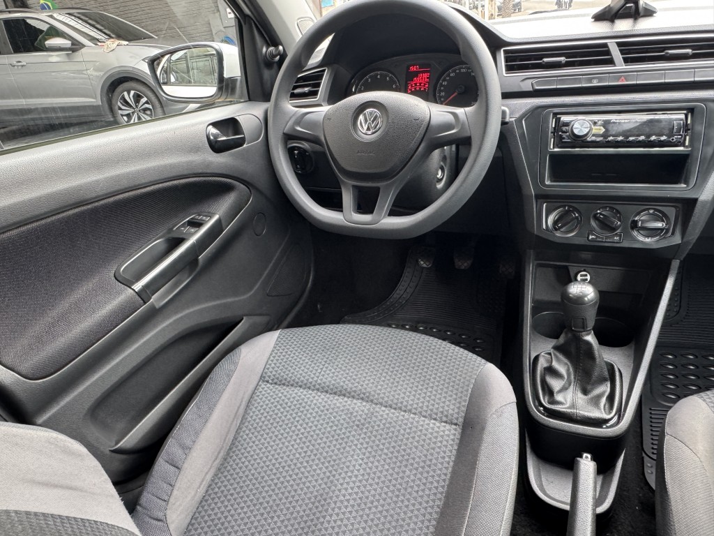 Volkswagen Gol 16