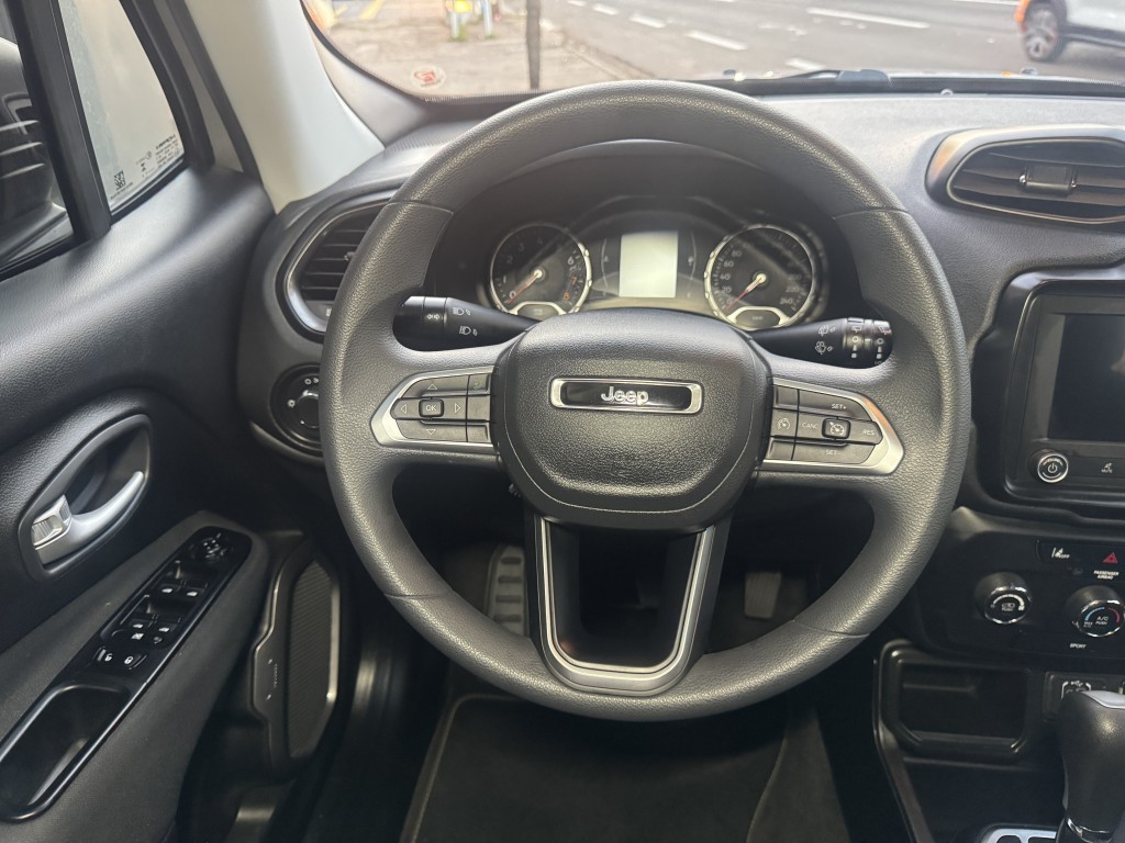 Jeep Renegade 12