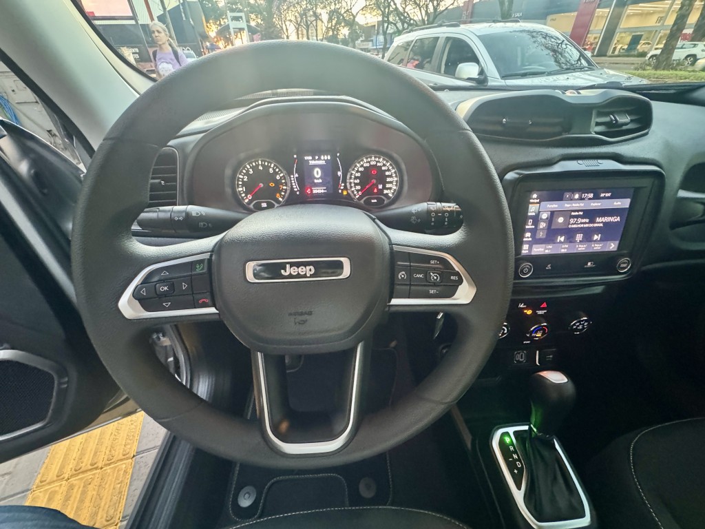Jeep Renegade 13