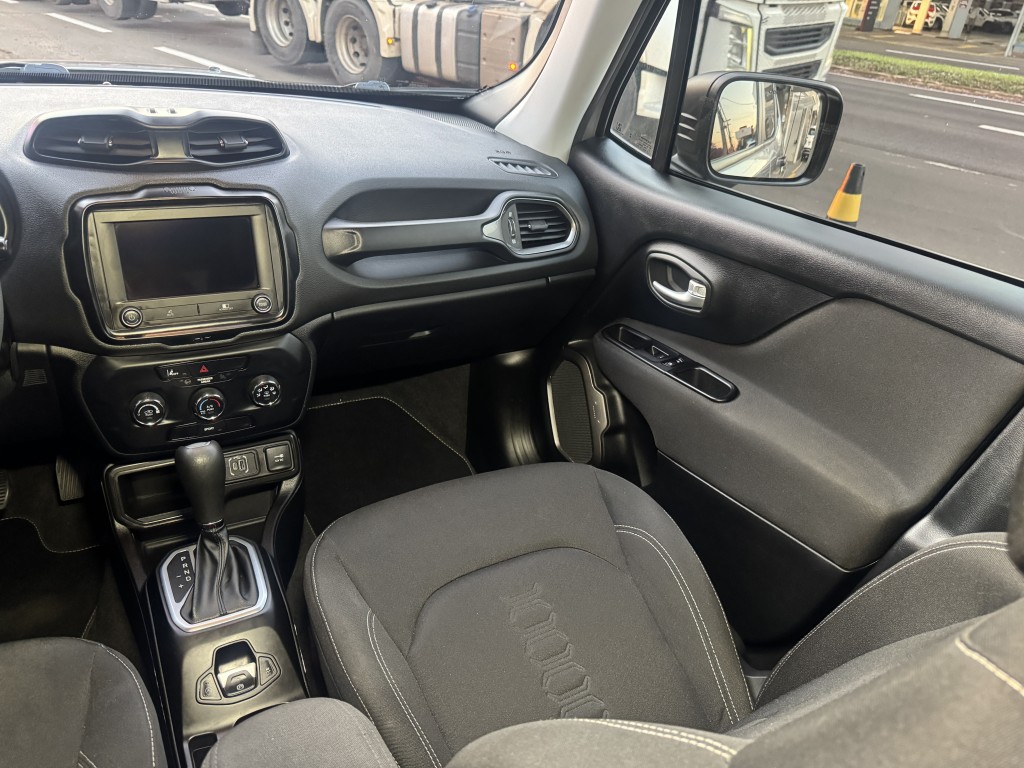 Jeep Renegade 16