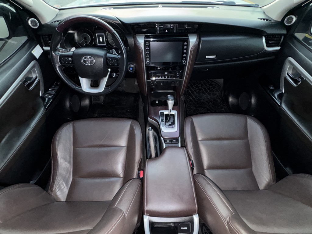 Toyota Hilux 11