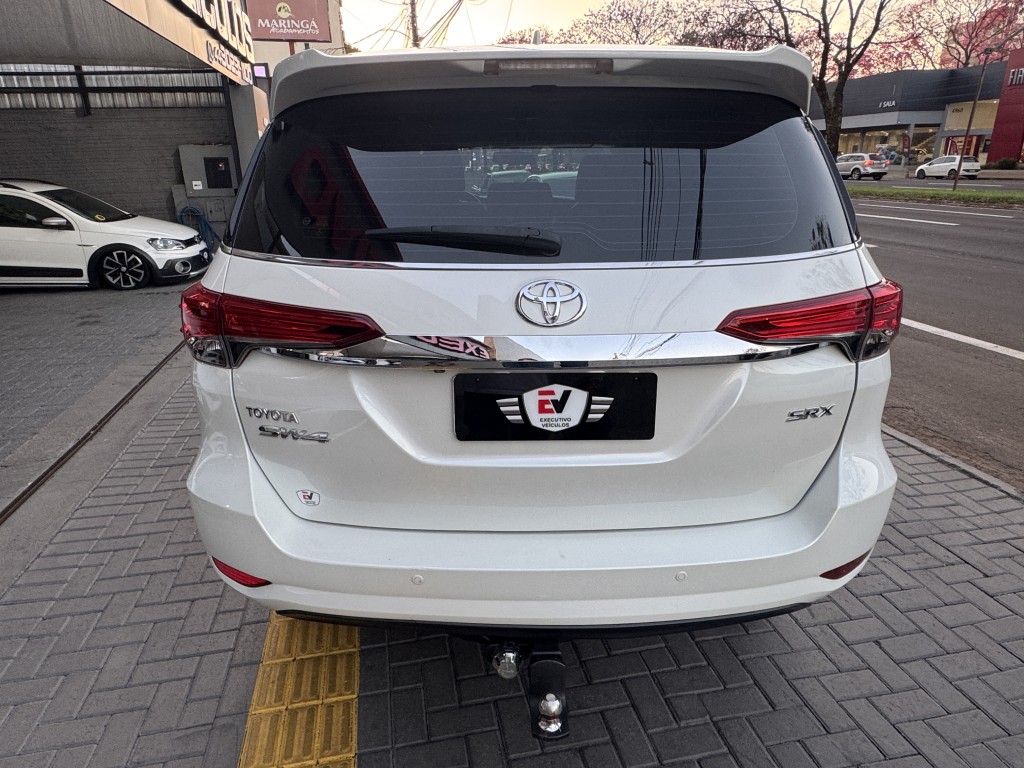 Toyota Hilux 7
