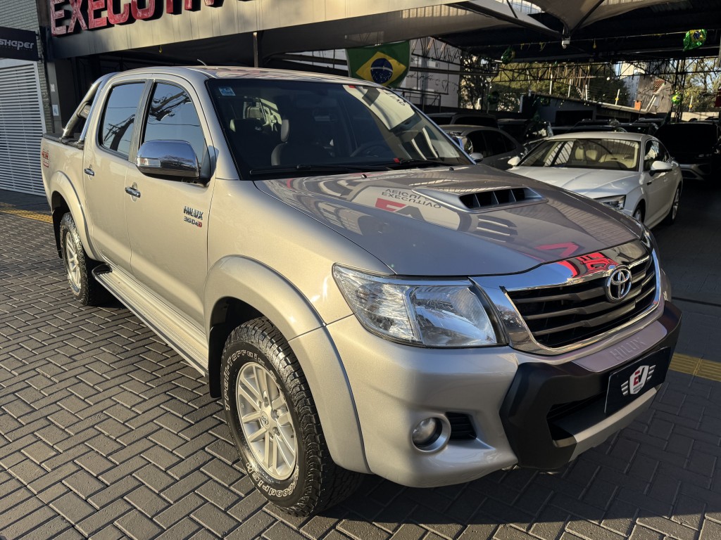 Toyota Hilux 2