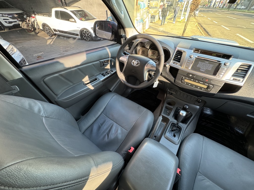 Toyota Hilux 15