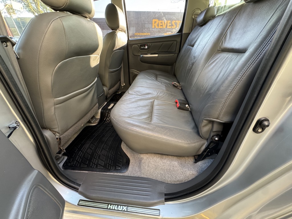 Toyota Hilux 17