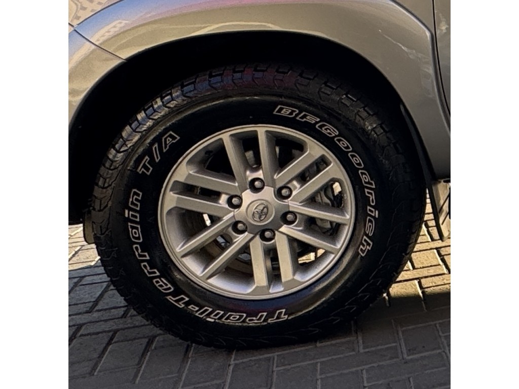 Toyota Hilux 20