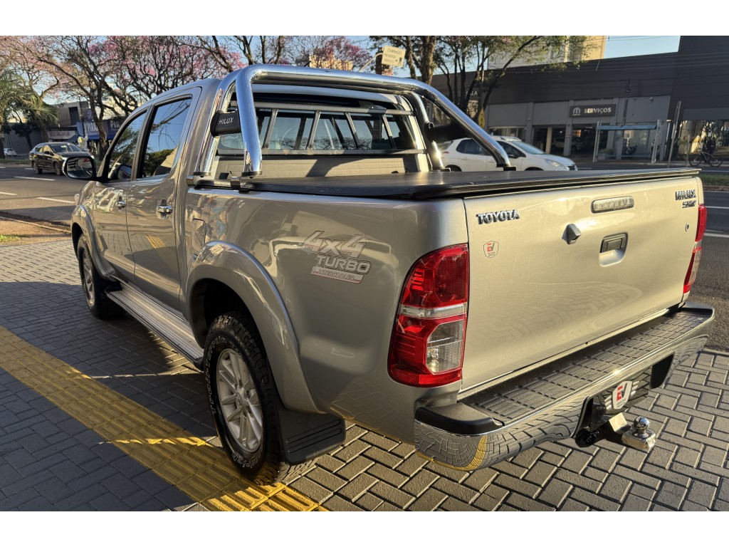 Toyota Hilux 6