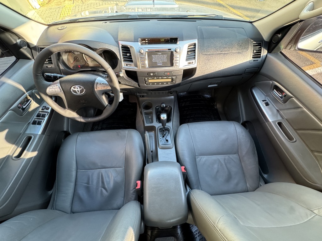 Toyota Hilux 10