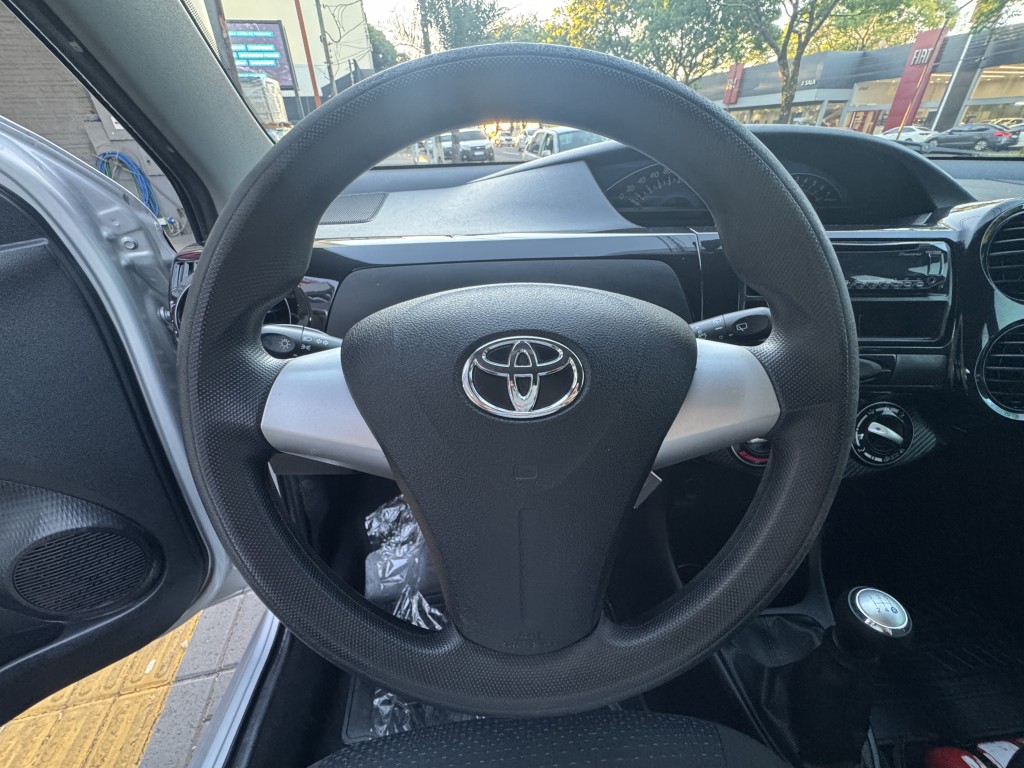 Toyota Etios E 97ae 74e - foto 15