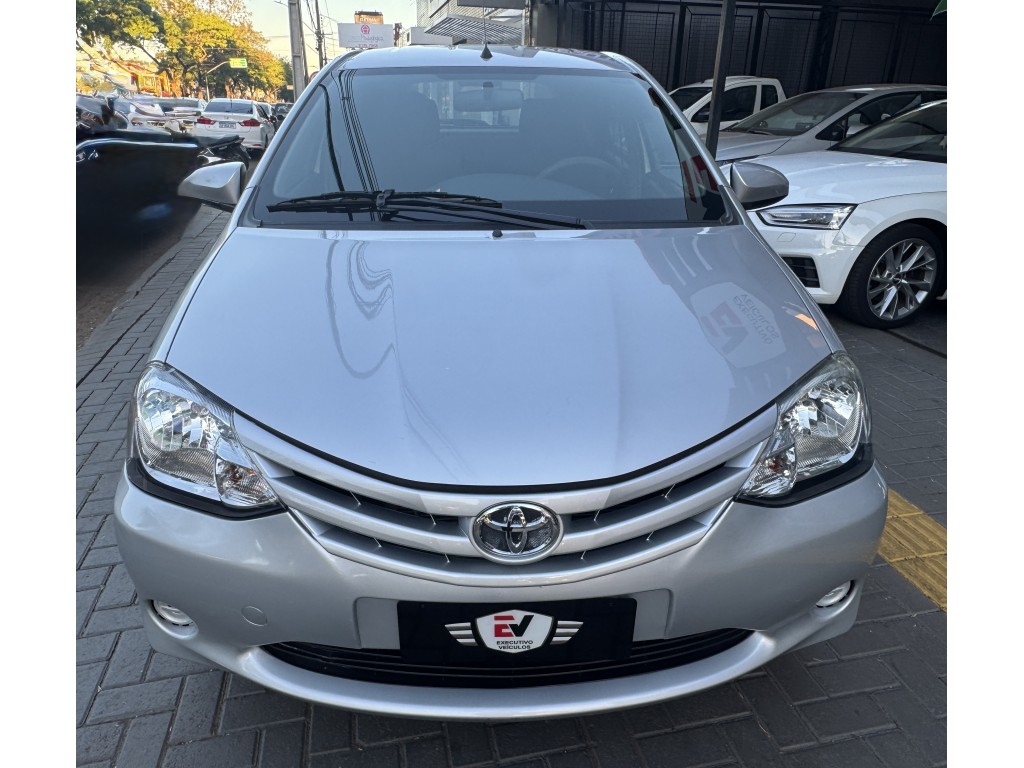 Toyota Etios E 97ae 74e - foto 3