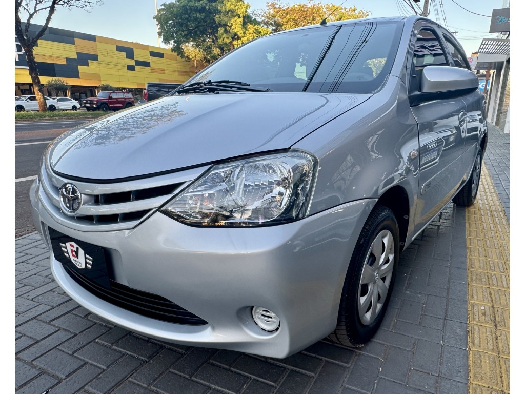 Toyota Etios E 97ae 74e - foto 4