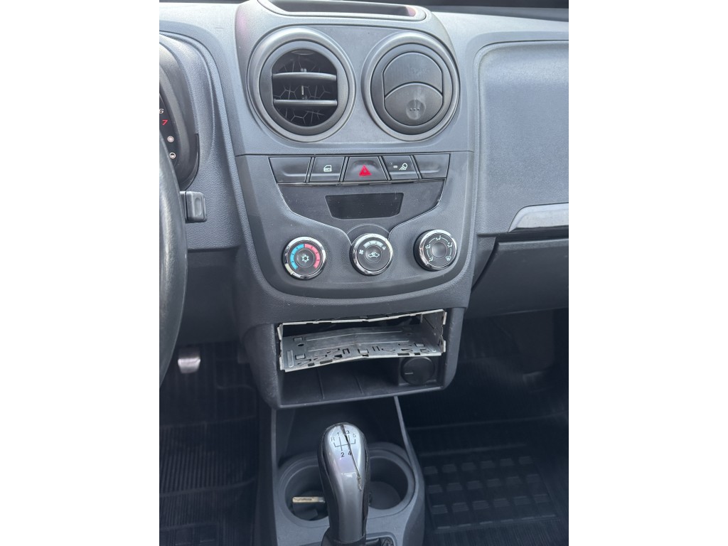 Chevrolet Montana 87e 66fab - foto 14