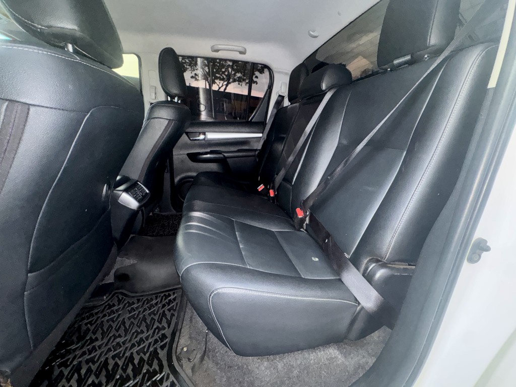 Toyota Hilux 12