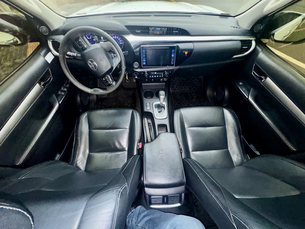 Toyota Hilux 18