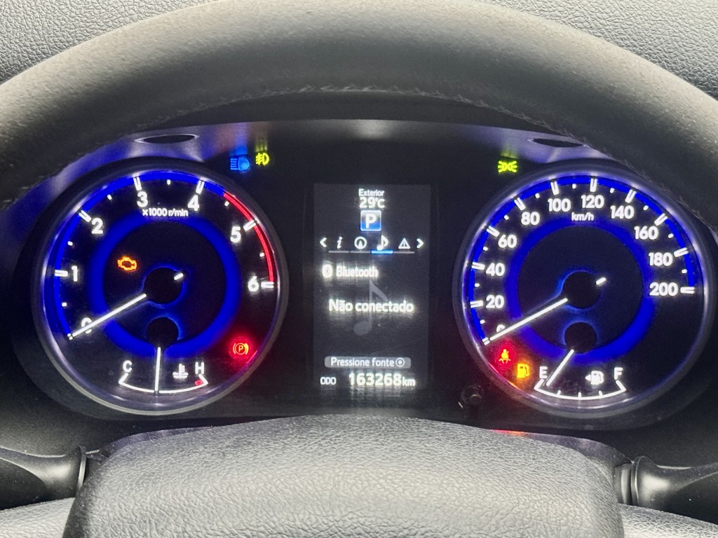 Toyota Hilux 19