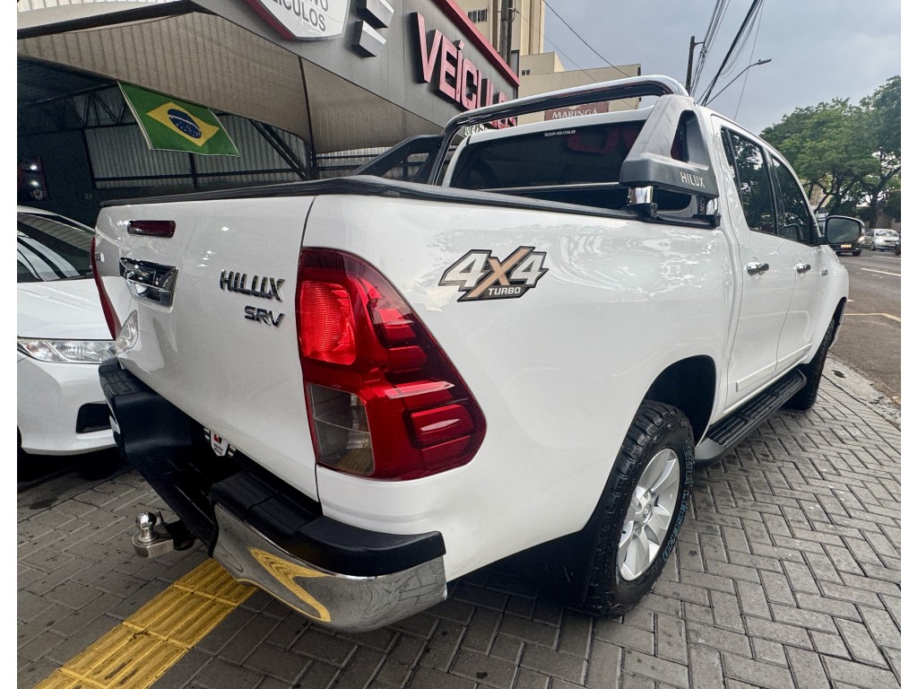 Toyota Hilux 8
