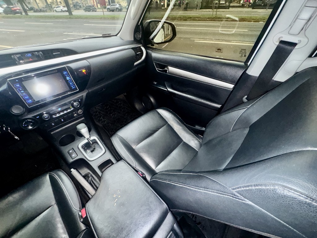 Toyota Hilux 10