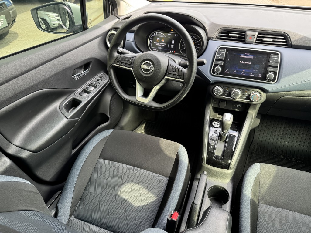 Nissan VERSA 13