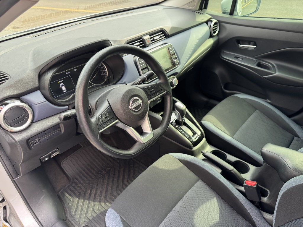 Nissan VERSA 14