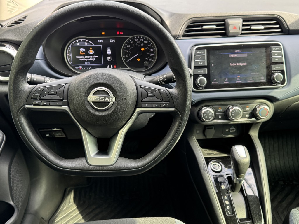 Nissan VERSA 16