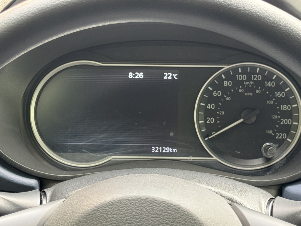 Nissan VERSA 19